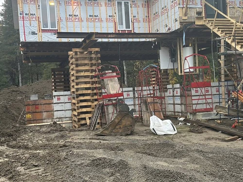 Dalle de béton et plancher coulés par Groupe Laprise